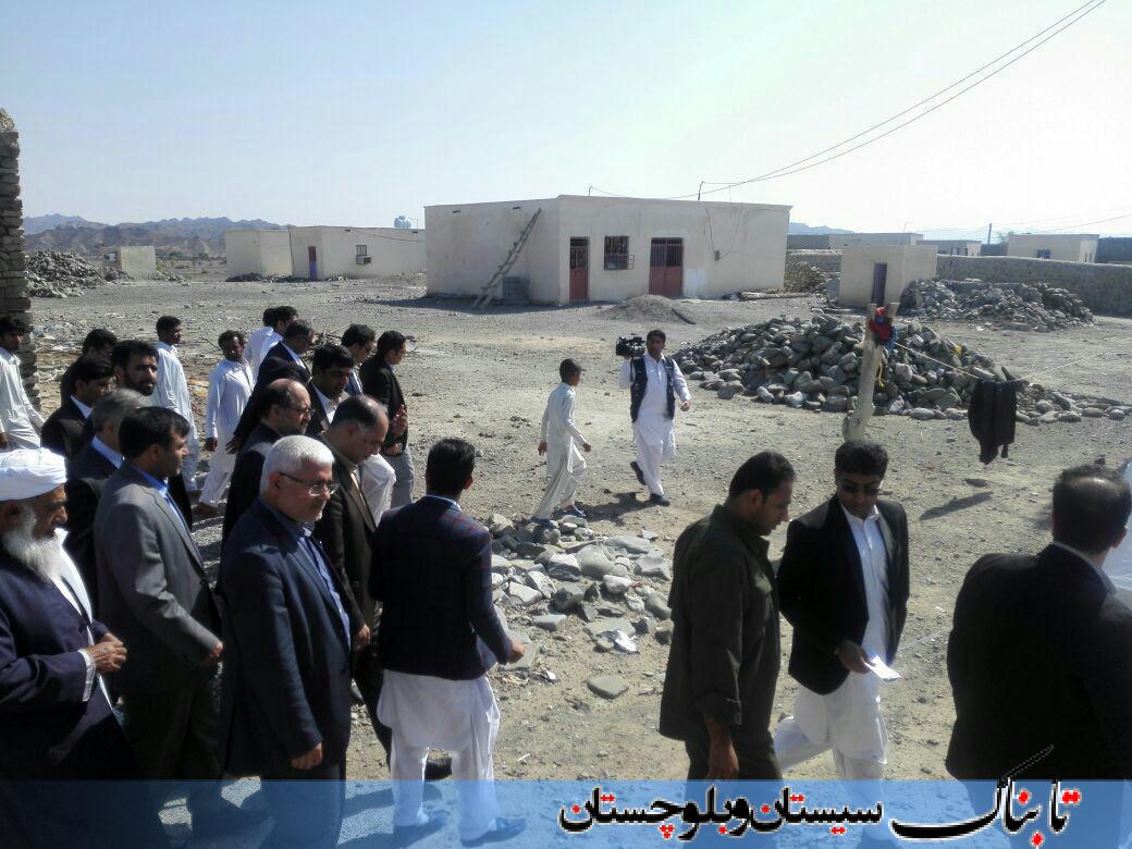بازدید معاون اجرایی رئیس جمهور و هیئت همراه  از مناطق سیل‌زده سیستان و بلوچستان