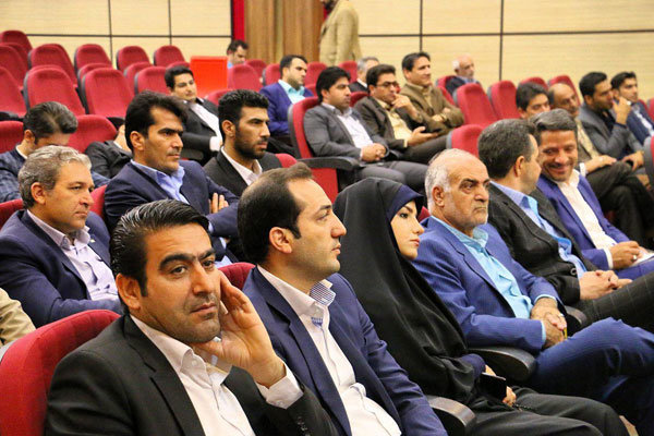 پیشنهاد استانداری تهران برای همکاری شورای پنجمی ها با شهرداران فعلی پیشنهاد استانداری تهران برای همکاری شورای پنجمی ها با شهرداران فعلی