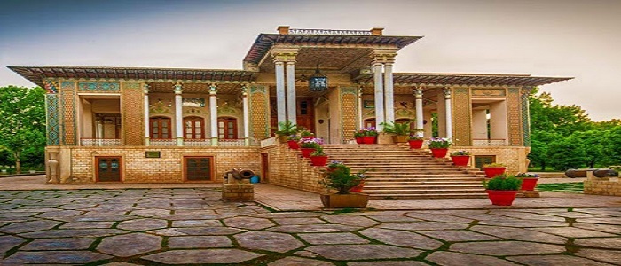 معرفی آثار تاریخی و جاذبه های گردشگری استان فارس/تخت جمشید، دروازه قرآن، مسجد وکیل، باغ عفیف آباد یا گلشن معرفی آثار تاریخی و جاذبه های گردشگری استان فارس/تخت جمشید، دروازه قرآن، مسجد وکیل، باغ عفیف آباد یا گلشن