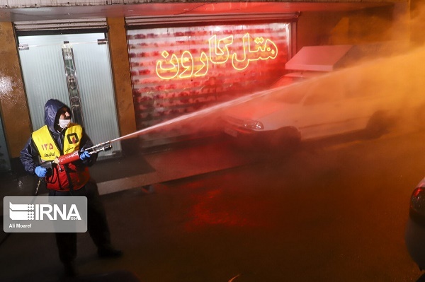 عملیات ضدعفونی معابر و اماکن پرتردد سطح شهر اهواز