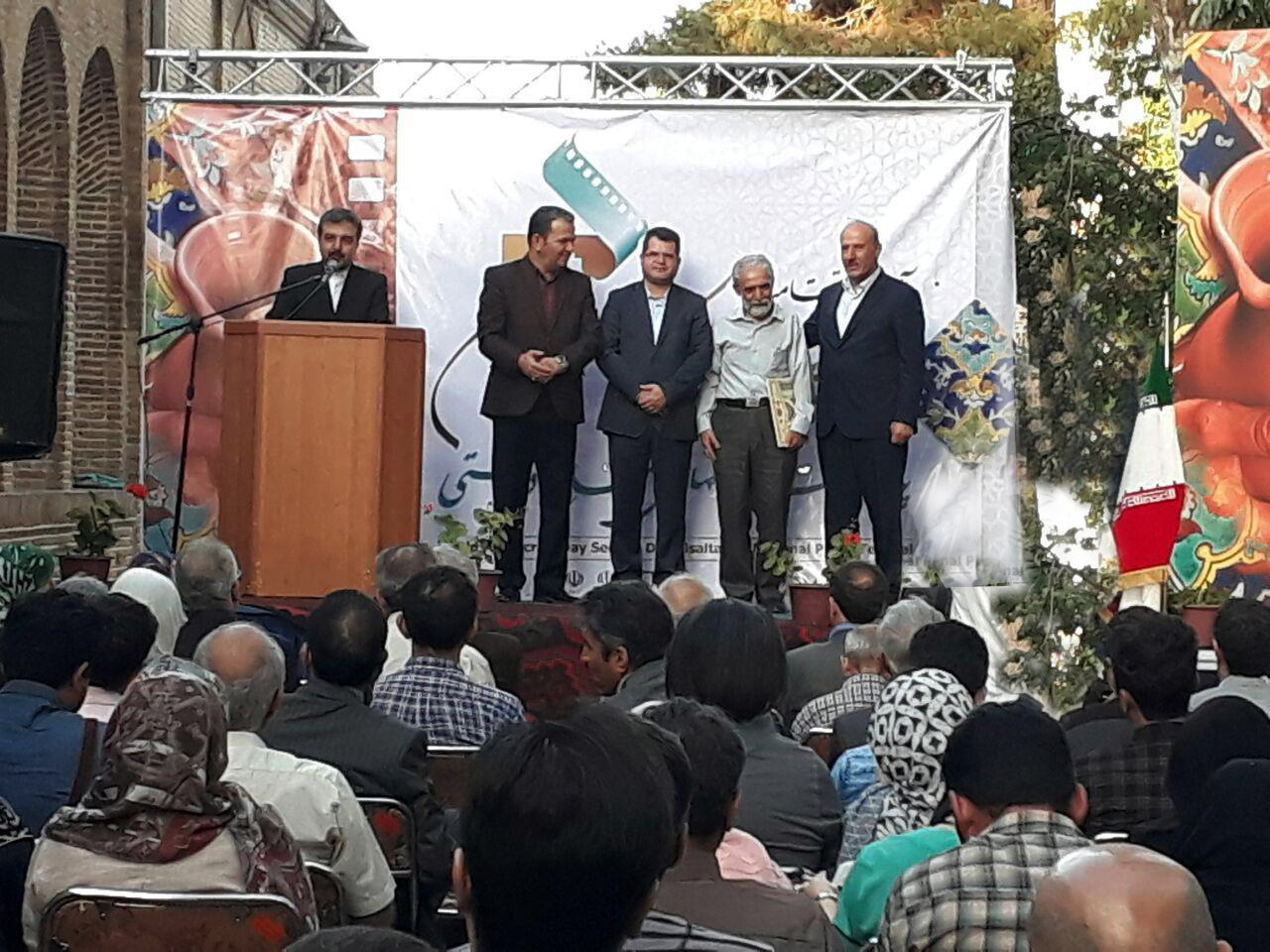 اختتامیه اولین فوتوماراتن کشوری و دومین جشنواره ملی عکس دارالسلطنه در قزوین برگزار شد