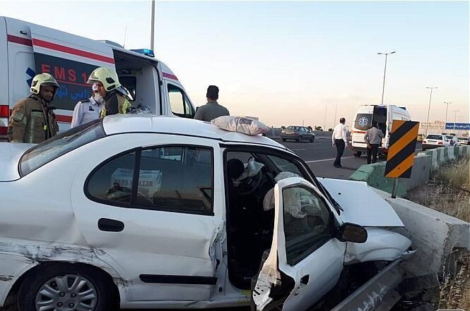 بی توجهی به جلو حادثه آفرید بی توجهی به جلو حادثه آفرید