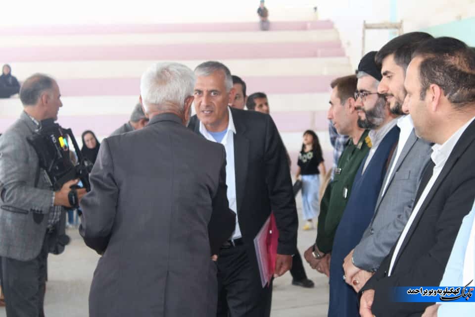 همایش تجلیل از معلمان نمونه و فعالین فرهنگی لنده+تصاویر همایش تجلیل از معلمان نمونه و فعالین فرهنگی لنده+تصاویر