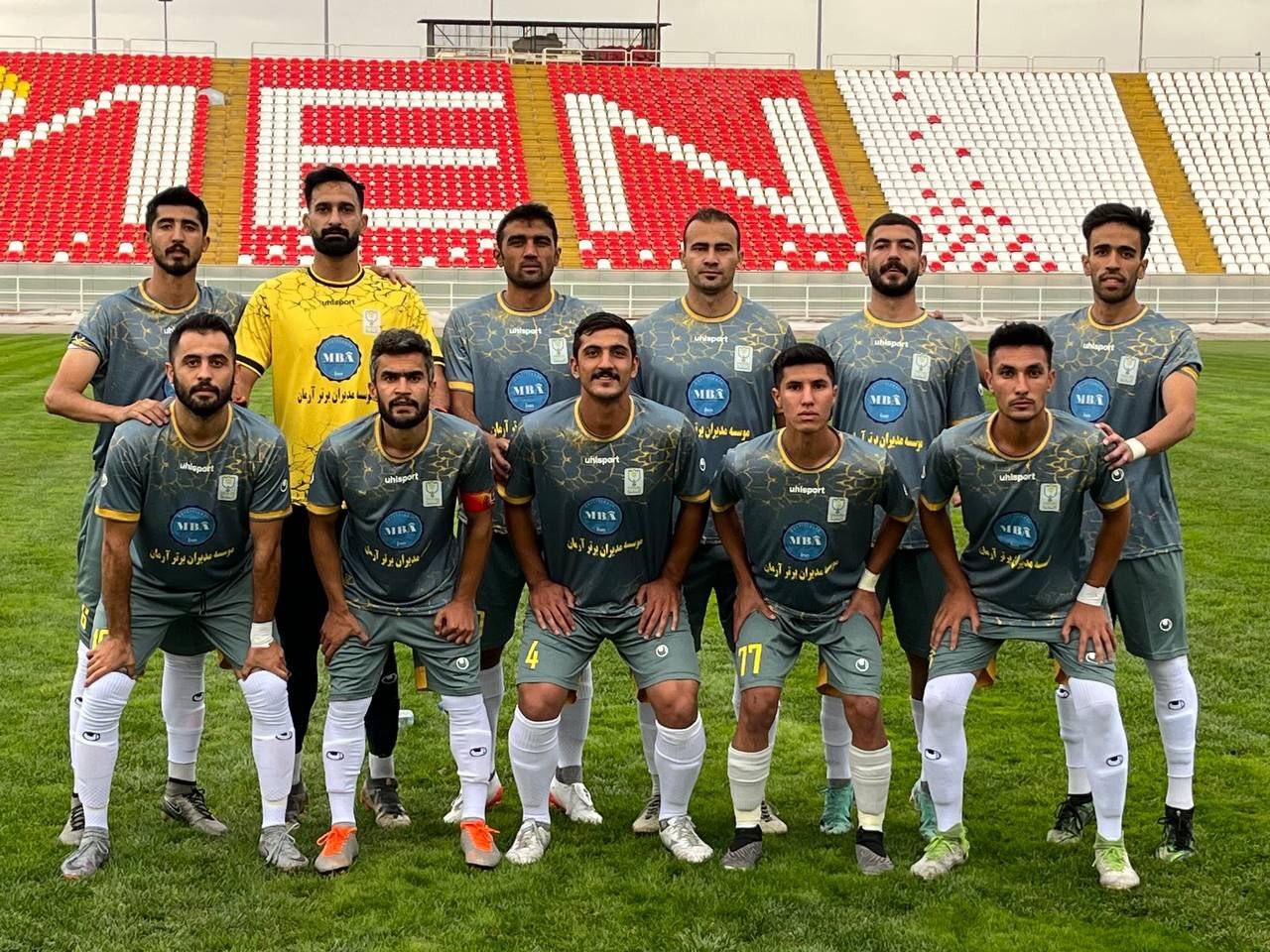 هفته اول لیگ دسته سه فوتبال کشور بین تیمهای آرمان دژ بجنورد و تیم آوانای مشهد برگزار شد هفته اول لیگ دسته سه فوتبال کشور بین تیمهای آرمان دژ بجنورد و تیم آوانای مشهد برگزار شد