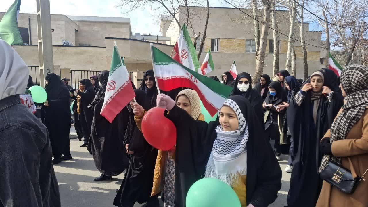 خروش حماسی مردم کنگاور در راهپیمایی ۲۲ بهمن