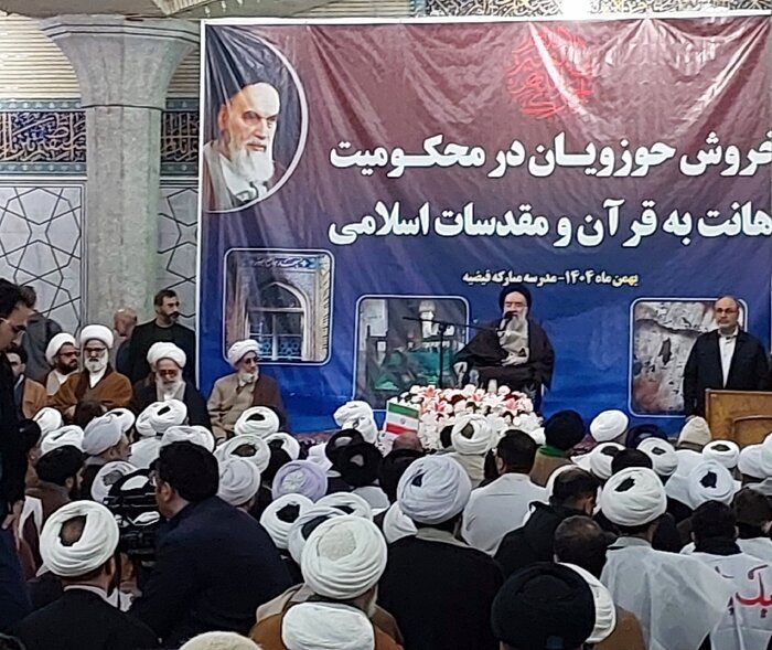 دشمن به دنبال نابودی دین در ایران است