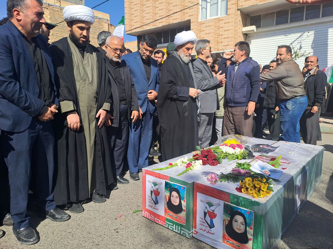 شهادت ۲ خواهر کشاورز در بوئین‌زهرا بر اثر حمله رژیم صهیونی و آمریکایی