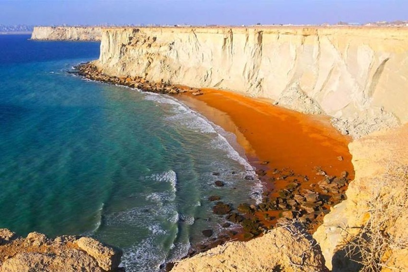 ایجاد اشتغال پایدار با رونق گردشگری/ سواحل مَکُران و فرهنگ بومی، مزیتهای گردشگری سیستان و بلوچستان است ایجاد اشتغال پایدار با رونق گردشگری/ سواحل مَکُران و فرهنگ بومی، مزیتهای گردشگری سیستان و بلوچستان است