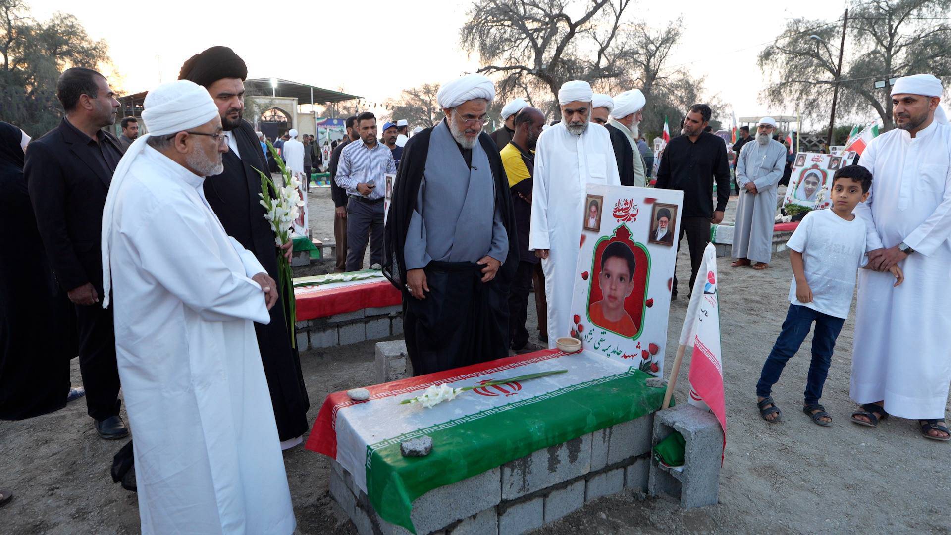 حمله دشمن به جزیره هنگام ۷ نفر زخمی بر جای گذاشت