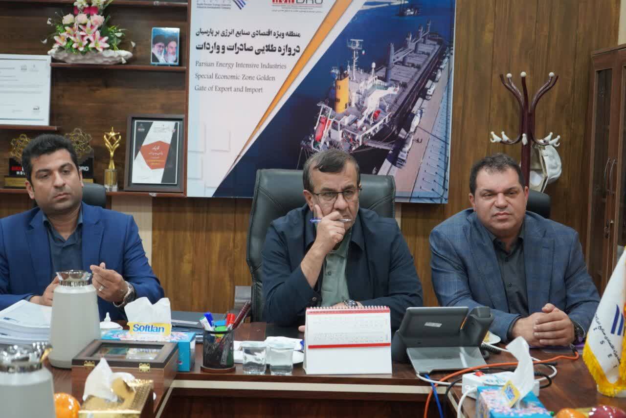 تأکید بر تداوم تولید در شرایط جنگی و ادامه احداث زیرساختها تأکید بر تداوم تولید در شرایط جنگی و ادامه احداث زیرساختها