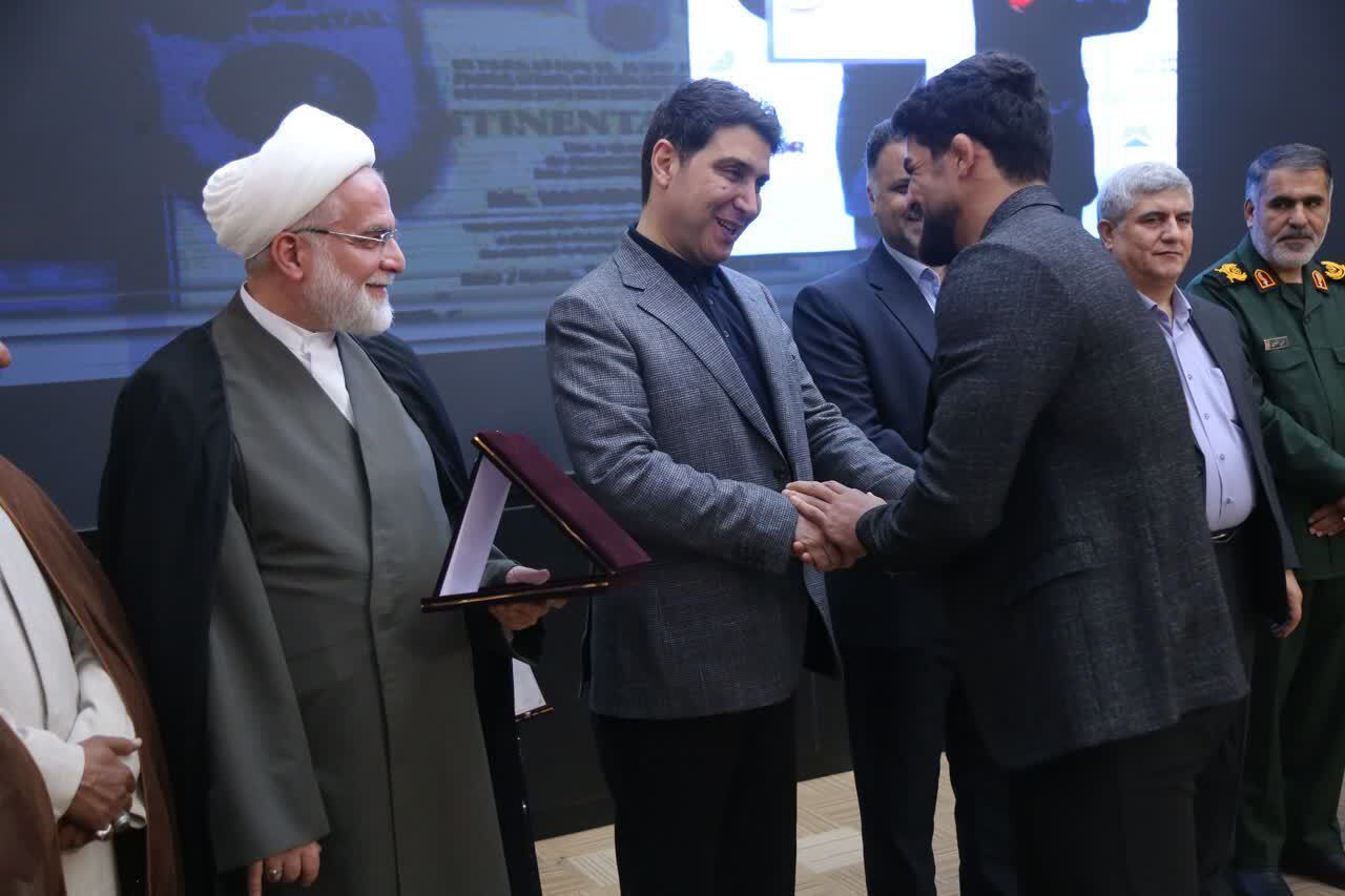 تجلیل از قهرمانان ورزش کردستان/ مدال‌آوران، مربیان و داوران بین‌المللی مورد تقدیر قرار گرفتند + تصاویر