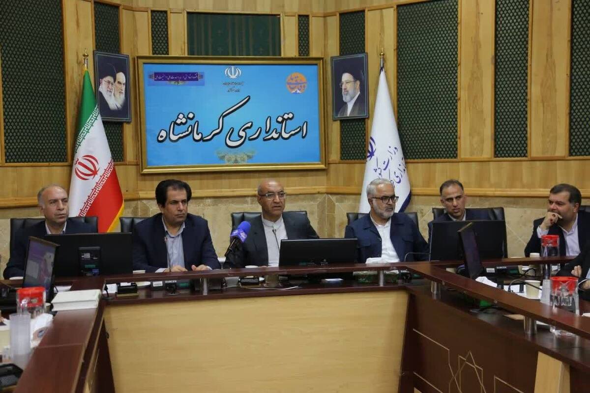 پیگیری ۶ هزار میلیارد تومان از مصوبات سفر رئیسجمهور در کرمانشاه / کشت ۱۲۵۰ هکتار زعفران یک هدف است پیگیری ۶ هزار میلیارد تومان از مصوبات سفر رئیسجمهور در کرمانشاه / کشت ۱۲۵۰ هکتار زعفران یک هدف است