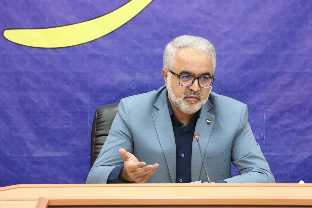 افزایش ساعات کاری سیلو‌ها در اوج پیک برداشت در کرمانشاه/ کشاورزان ناراضی از صف‌های طولانی، تسهیل‌گر باشید