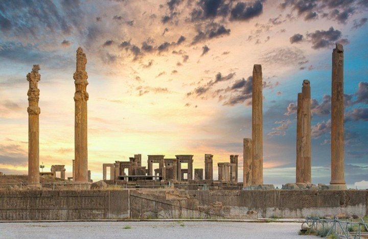 مرمت تختجمشید با تزریق اعتبارات از سر گرفته شد/ تأخیر در اجرای مسیر جدید بازدید گردشگران مرمت تختجمشید با تزریق اعتبارات از سر گرفته شد/ تأخیر در اجرای مسیر جدید بازدید گردشگران