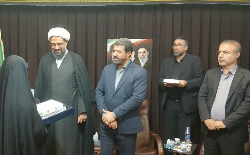 بازسازی میدان پروانهها با المانهای شهدای مدرسه میناب؛ تجدید میثاق با آرمانهای انقلاب بازسازی میدان پروانهها با المانهای شهدای مدرسه میناب؛ تجدید میثاق با آرمانهای انقلاب