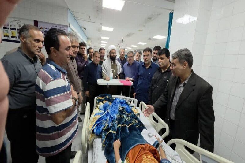معاون استاندار هرمزگان از مجروحان تجاوز ارتش آمریکا به کوهستک عیادت کرد/ شهادت تلخ کودک چهار ساله