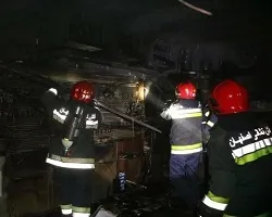مغازه موبایل فروشی گرفتار حریق