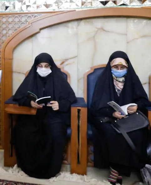 دایر شدن سه پایگاه کتابخوانی برای استفاده زائران در حرم مطهر رضوی