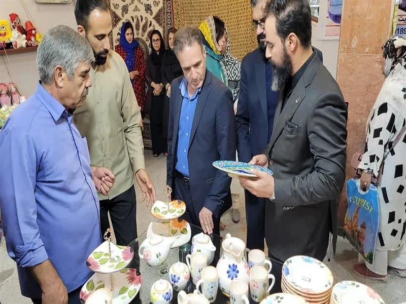 نمایشگاه عرضه محصولات دائمی صنایع دستی افتتاح شد