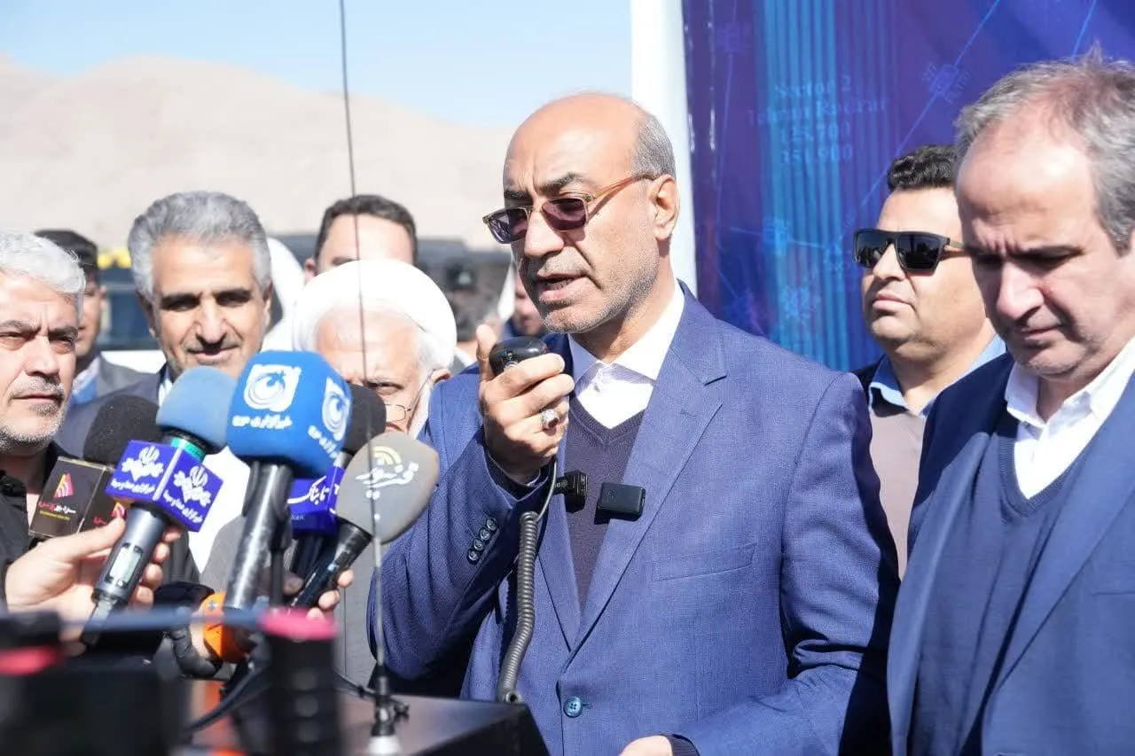 ابرپروژه بازسازی باند و عوامل پروازی فرودگاه کرمانشاه افتتاح شد