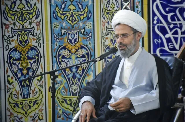 خون شهدای خدمت در دولت جریان پیدا می کند و مقتدرتر خدمت می‌کنند