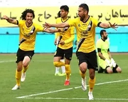 تیم فوتبال سپاهان اصفهان بر گل‌گهر سیرجان غلبه کرد