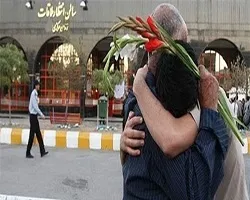 آزادی 100 نفر از زندانیان بدهکار مالی در اصفهان به یاد سردار دل‌ها