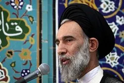 مردم در عرصه‌های مختلف متحد و هماهنگ در مقابل دشمن ایستاده‌اند