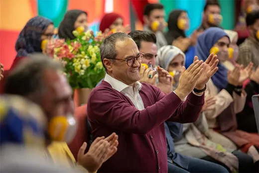 یک برنامه تلویزیونی نمی‌تواند چنین تصمیمی بگیرد