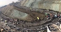 دانشگاهی بر فراز کوه با جاده‌ای پرخطر