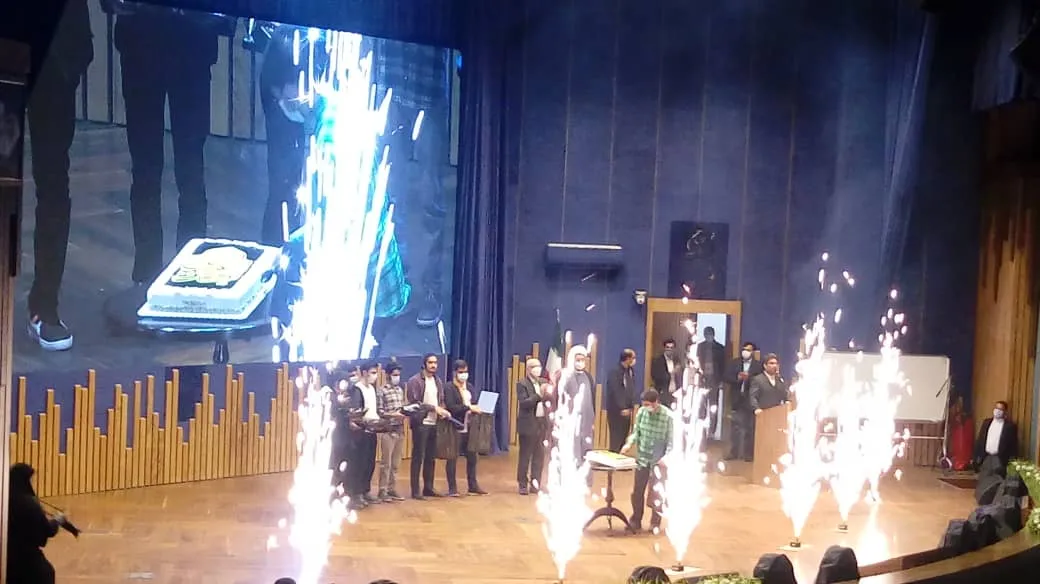 از خدا علمی بخواهید که ثروت آفرین باشد