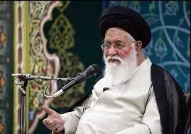کسانی که با دشمن همدست شوند ستون پنجم دشمن هستند/ انقلاب به یک جریان تعلق ندارد