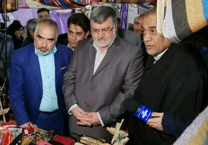 راه اندازی نمایشگاه دائمی و  بازارچه های فروش محصولات تعاونی ها دراستان