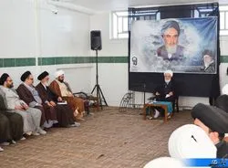 امام‌جمعه یزد: تبیین خدمات نظام به مردم اولویت روحانیون باشد