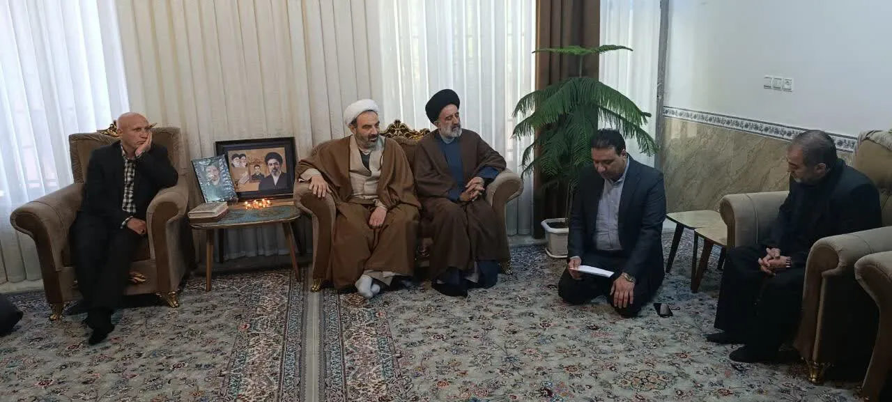 دیدار نماینده ولی فقیه در بنیاد شهیدو امور ایثارگران کشور با خانواده های جنگ رمضان در کرمانشاه + فیلم