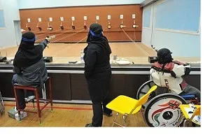 نشان طلای مسابقات تیراندازی معلولان جهان بر گردن بانوی خوزستانی