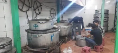 طبخ و توزیع 1000هزار پرس غذای گرم در روستای سربالای بخش رخ