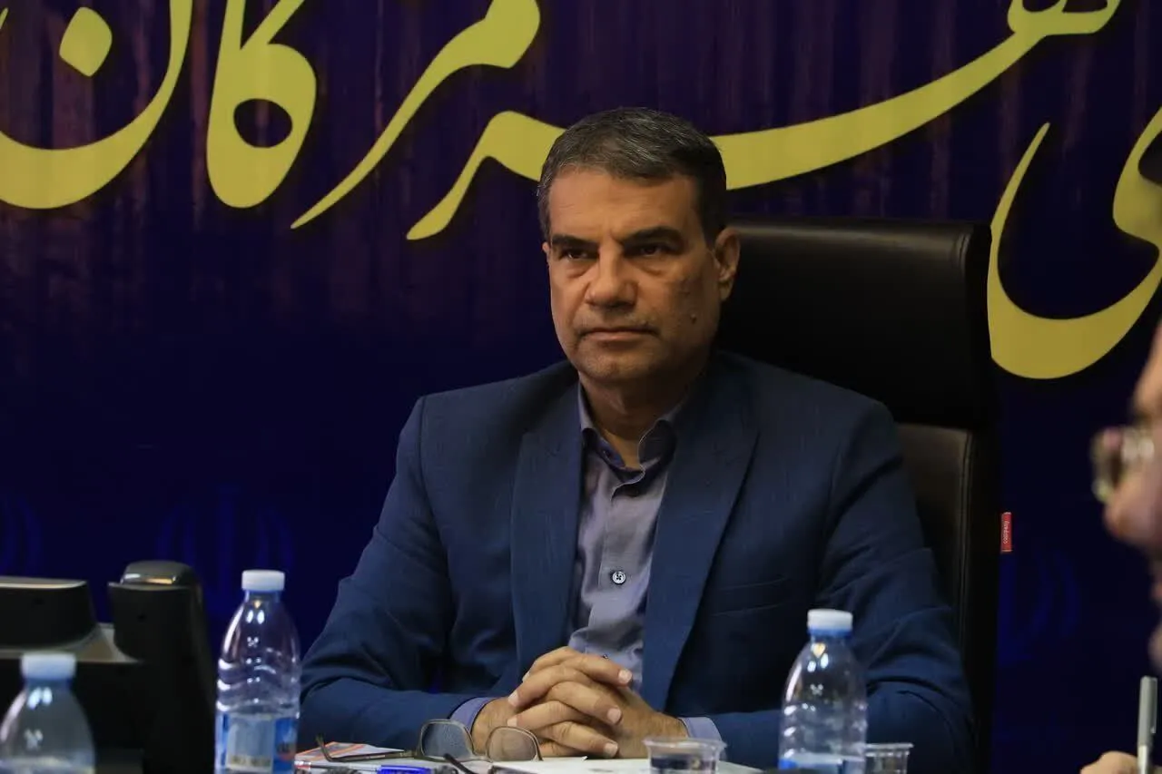 ارتباطات تلفنی جاسک پس از رفع خرابی ناشی از حمله هوایی دشمن متصل شد
