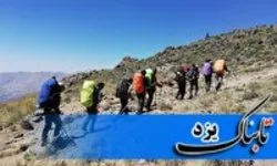 صعود کوهنوردان استان یزد به بلندترین قله شهرستان ابرکوه
