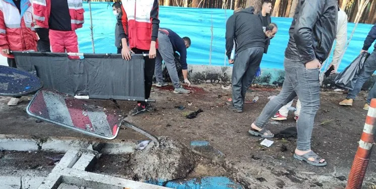 برگزاری بزرگداشت شهدای حادثه تروریستی کرمان در بقاع متبرکه بوشهر