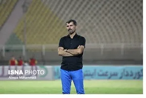 یزدی: تاکنون یک داور مقتدر برای ما سوت نزده است/با این روش فوتبال به جایی نمی‌رسد